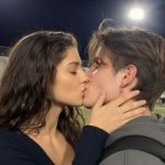 Создай поцелуй