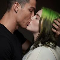 Создай поцелуй на фото